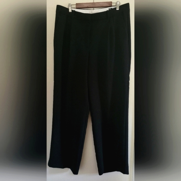 Aritzia Wilfred Black Wide-Leg Trousers - Picture 2 of 8